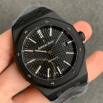 Audemars Piguet 15400  gravierte mattschwarze mechanische Herrenuhr DLC