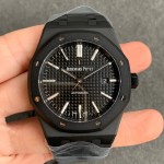 Audemars Piguet 15400  gravierte mattschwarze mechanische Herrenuhr DLC