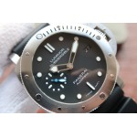   Panerai Submersible  pam00682 P9010 42mm