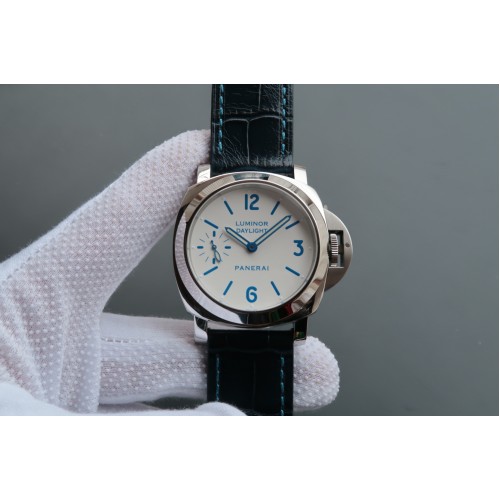 Panerai  luminor daylight PAM786 6497  uhrwerk  dunkelblau Handaufzug 