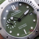  Panerai  Submersible  pam01055  grüne Platte 